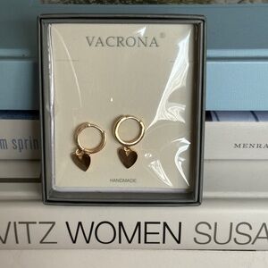 Gold Heart Charm Earrings 🩷 Valentine’s